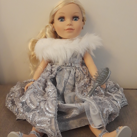 Journey Girls Holiday Edition Doll - Picture 1 of 8